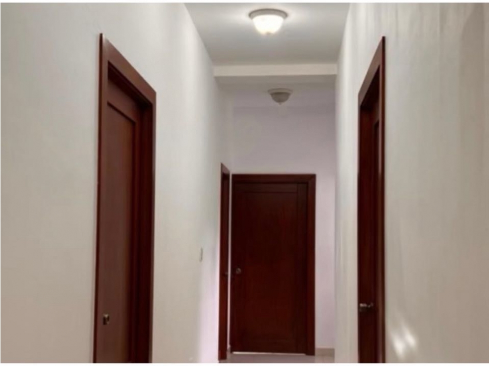 Se vende casa en Urbanización Llanos de Curundú I Ancón (MFV) — foto 6