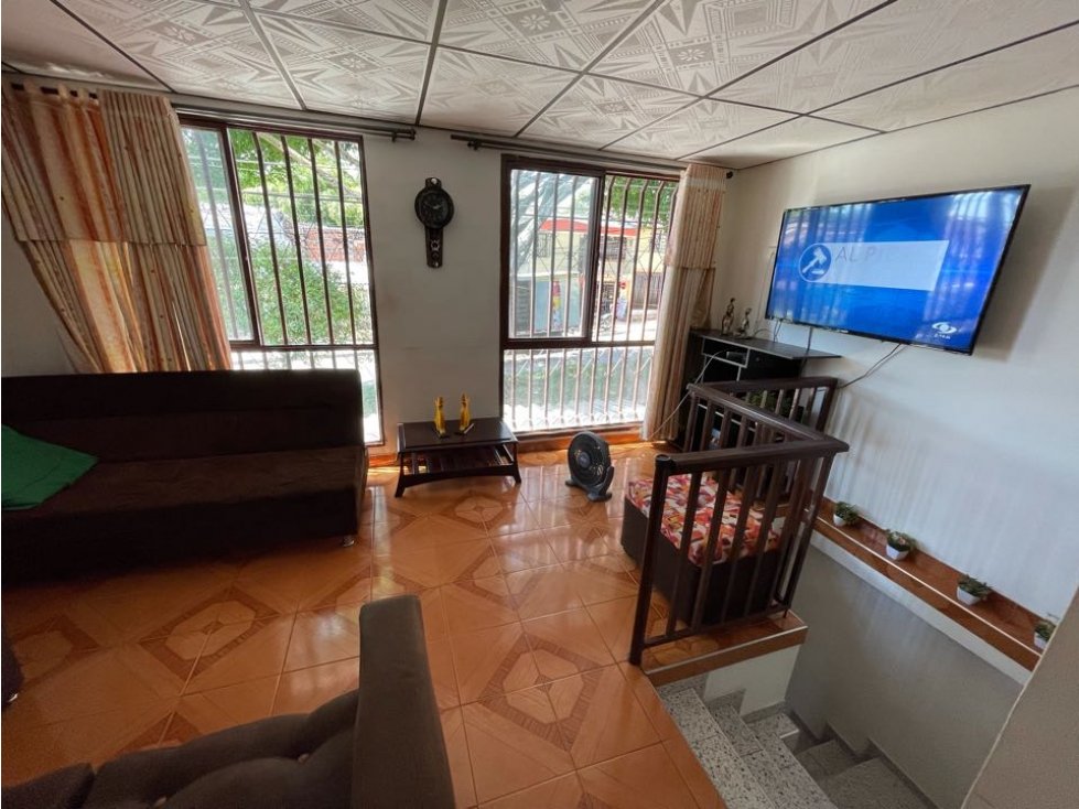 SE VENDE CASA EN BARRIO VILLA LILIANA — foto 2