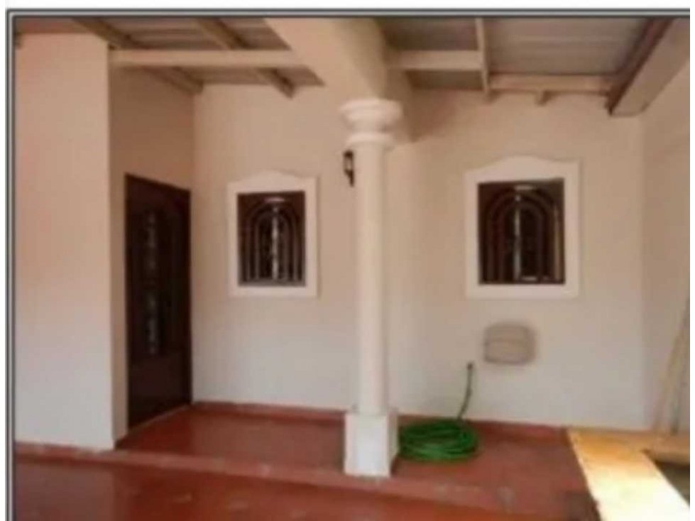 Se Vende Amplia Casa en Don Bosco — foto 2