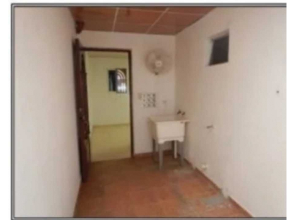 Se Vende Amplia Casa en Don Bosco — foto 6
