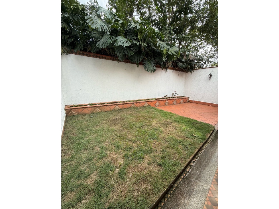 SE VENDE AMPLIA CASA EN ENVIGADO CERCA AL CC CITY PLAZA — foto 5