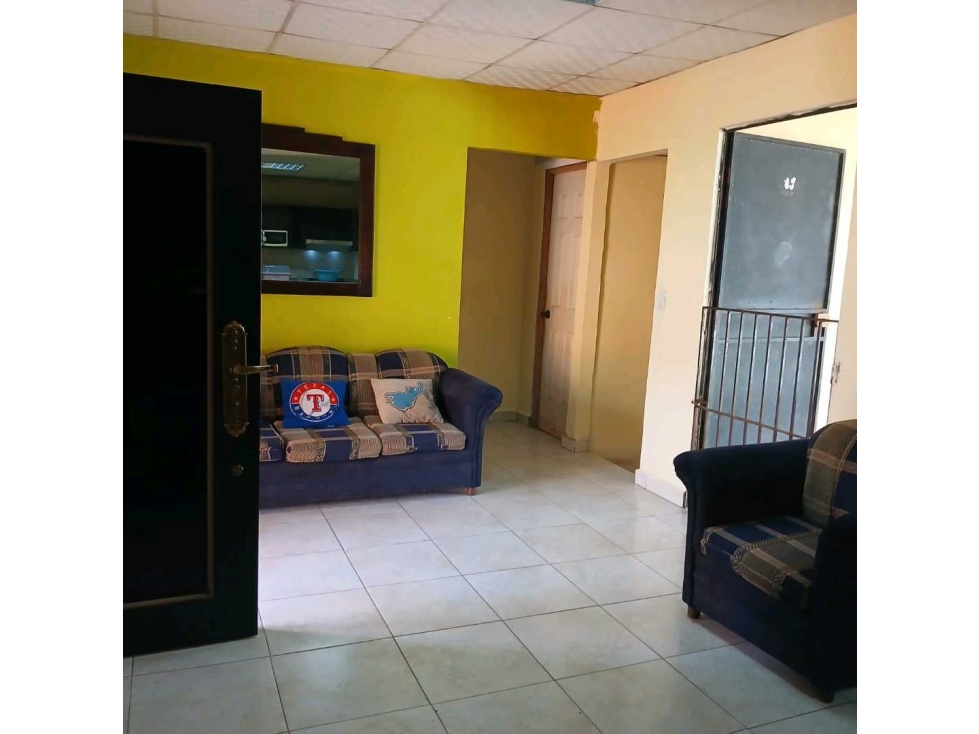 Se vende amplia casa tipo Chalet en Los Trapichitos de La Chorrera — foto 4