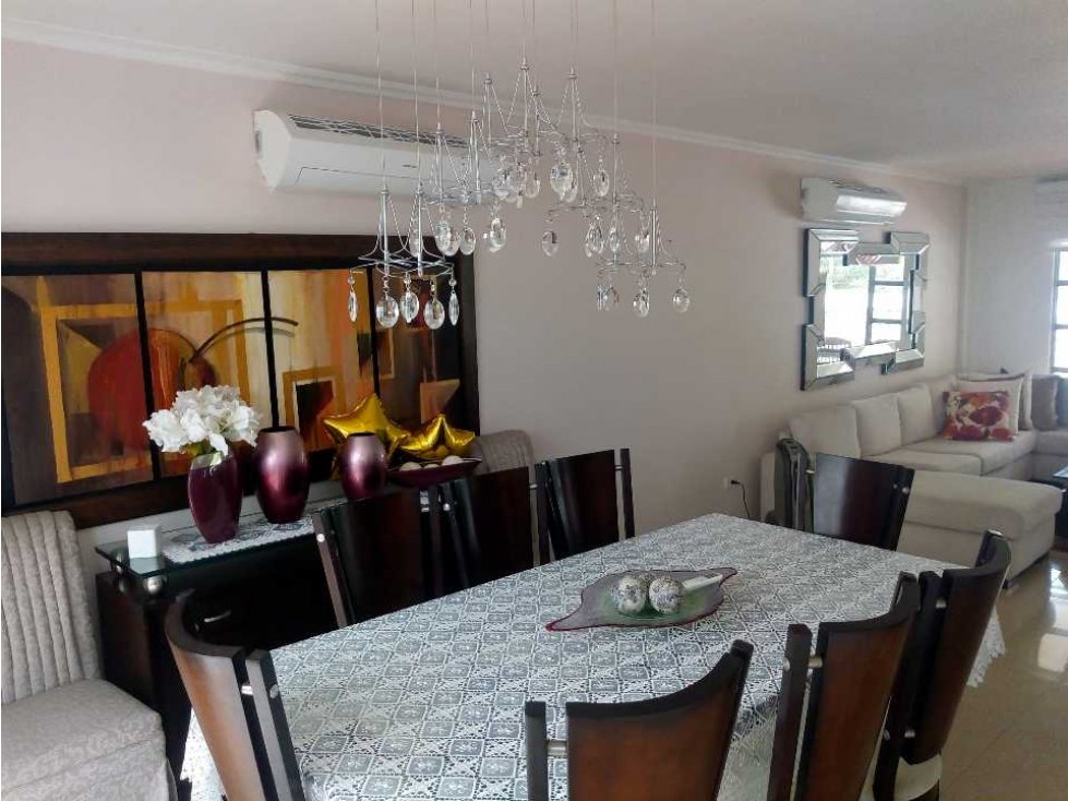 SE VENDE AMPLIA CASA EN VILLA SANTOS - 3