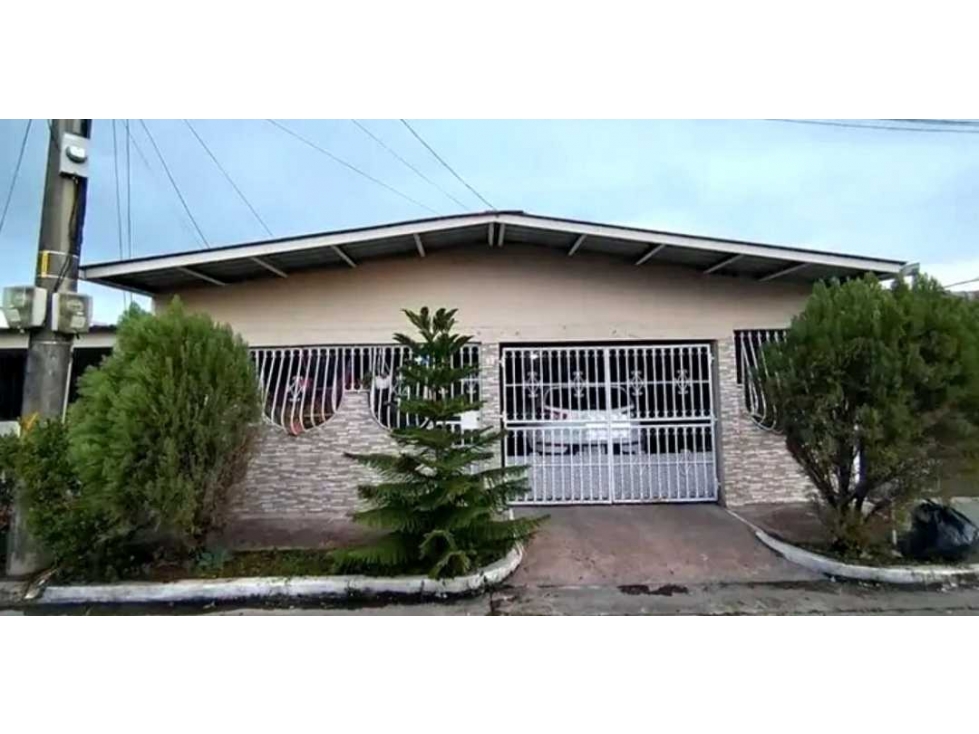 Se Vende Amplia y Acogedora casa en Las Acacias