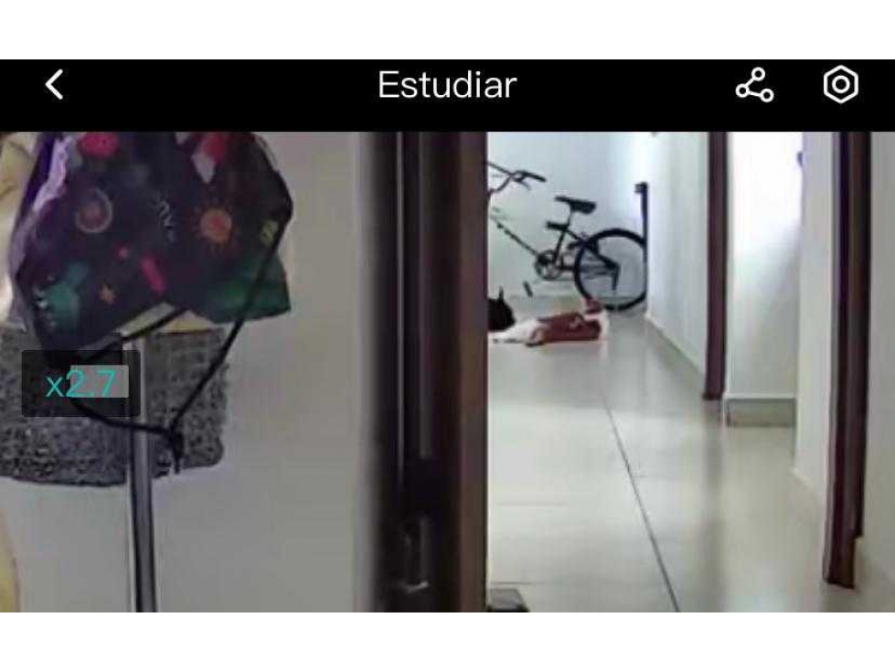 Se vende amplia y acogedora casa ubicada en el sector de Ciudad 2000 - 6