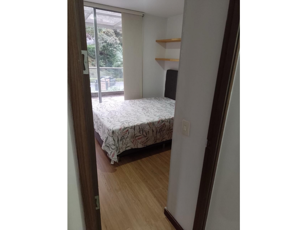 SE VENDE AMPLIO APARTAMENTO CON TERRAZA EN SABANETA SECTOR AVES MARIA — foto 5