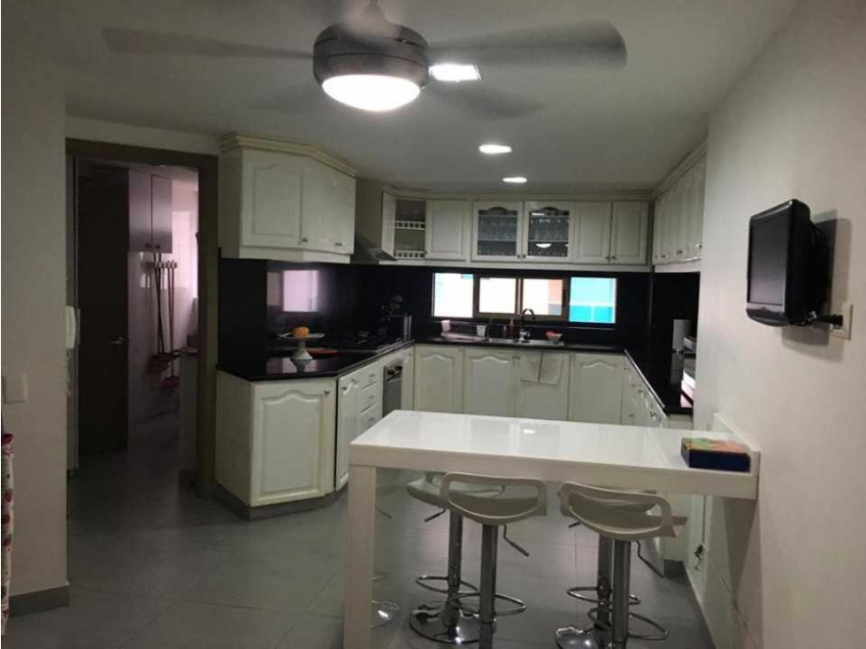 SE VENDE AMPLIO APARTAMENTO EN ALTO PRADO — foto 5