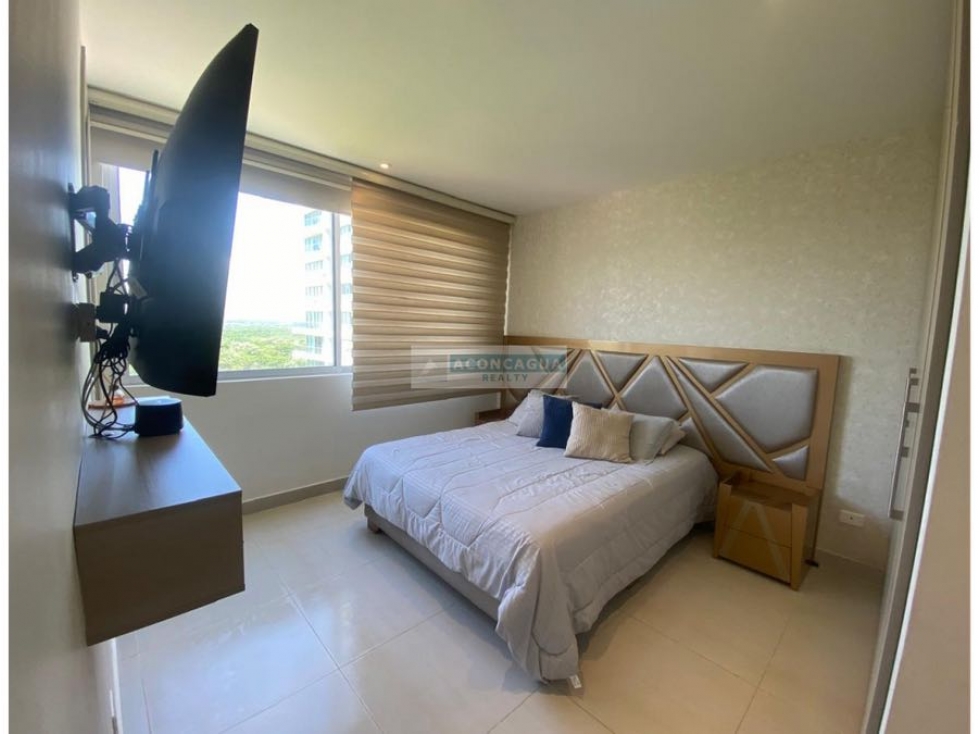 SE VENDE AMPLIO APARTAMENTO EN EL PORTAL DE GENOVES — foto 5
