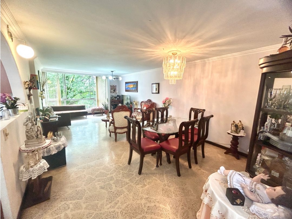 SE VENDE AMPLIO APARTAMENTO EN MANILA POBLADO — foto 3