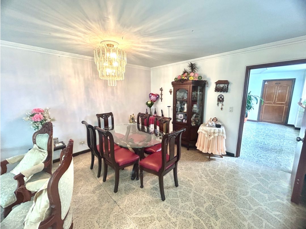 SE VENDE AMPLIO APARTAMENTO EN MANILA POBLADO — foto 6