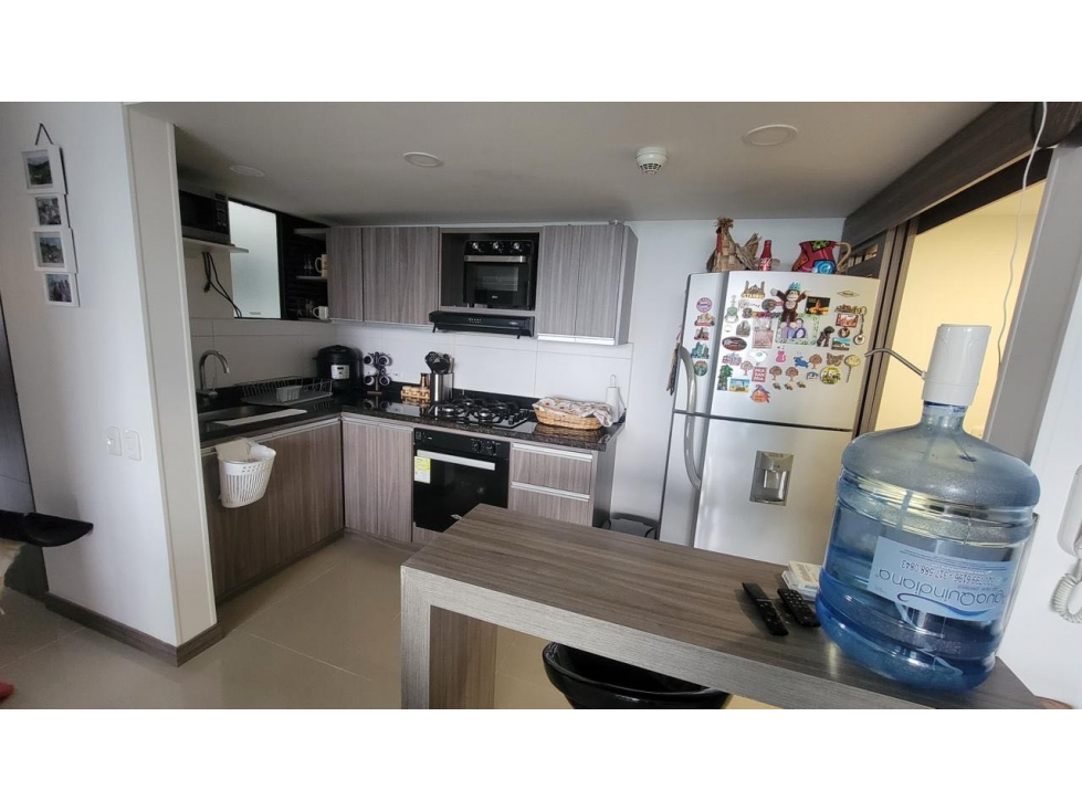 SE VENDE AMPLIO APARTAMENTO EN LA CENTENARIO ARMENIA — foto 4
