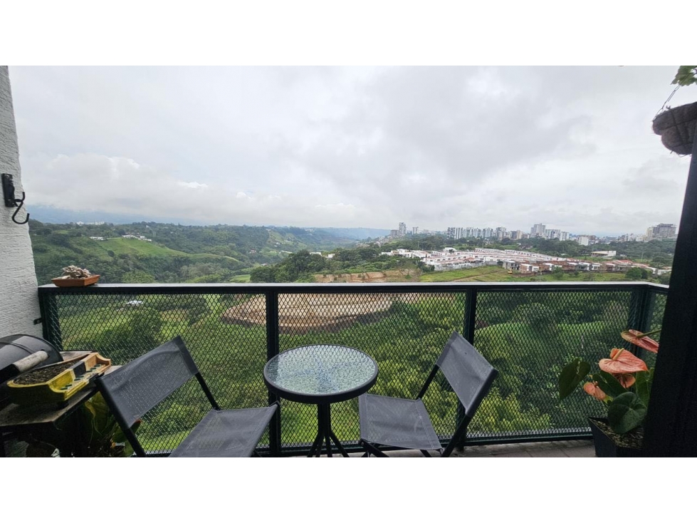 SE VENDE AMPLIO APARTAMENTO EN LA CENTENARIO ARMENIA — foto 3