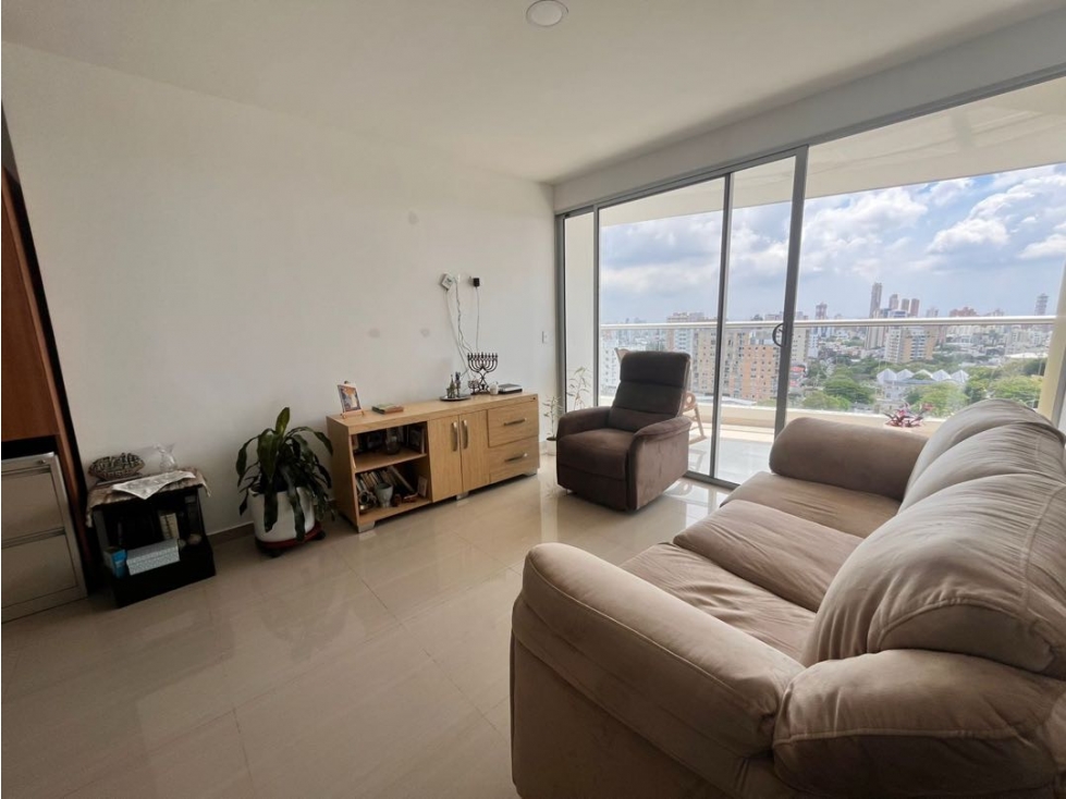 SE VENDE AMPLIO APARTAMENTO EN CIUDAD JARDÍN - 4