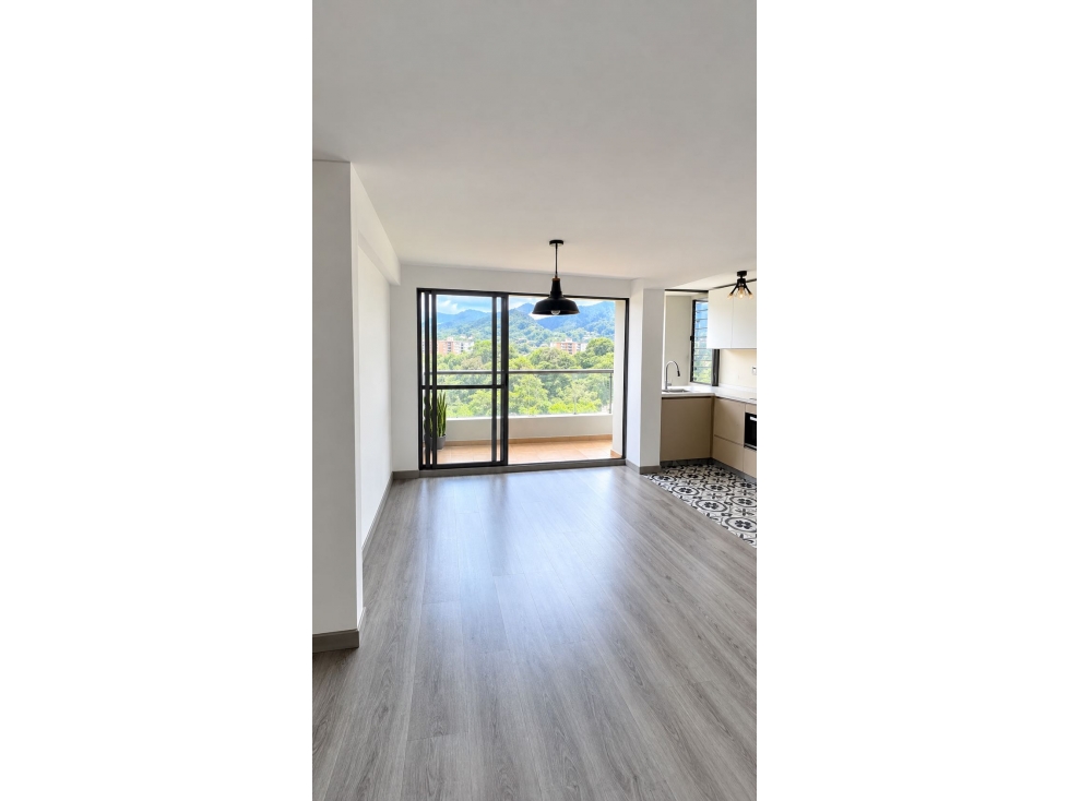 SE VENDE AMPLIO APARTAMENTO EN SABANETA SECTOR PAN DE AZUCAR