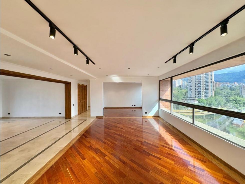 SE VENDE AMPLIO APT EN SECTOR DE ALTA VALORIZACIÓN - BALSOS (POBLADO)