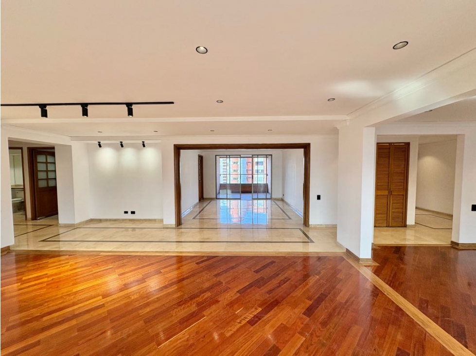 SE VENDE AMPLIO APT EN SECTOR DE ALTA VALORIZACIÓN - BALSOS (POBLADO) — foto 3