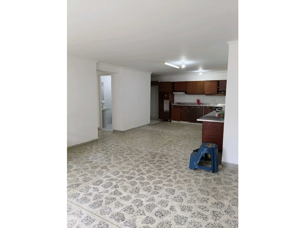 SE VENDE AMPLIO APTO EN SAN JOAQUÍN CERCA A SAN JUAN LA 65. — foto 4