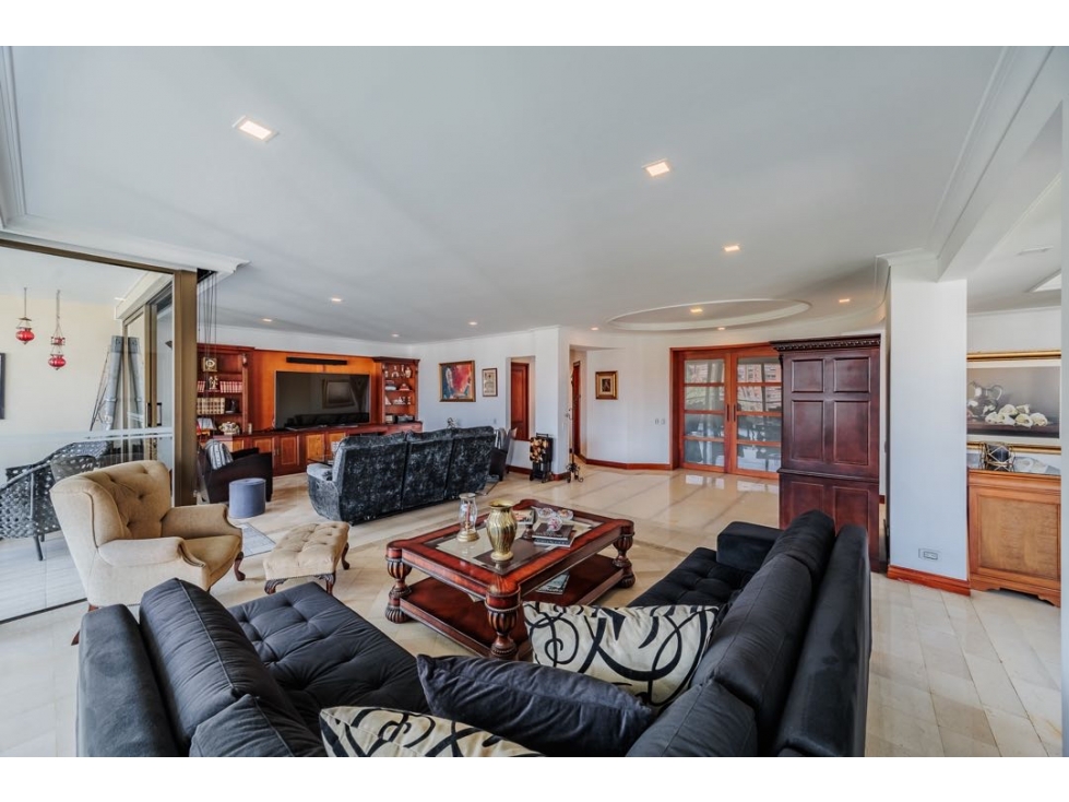 Se vende Amplio y Luminoso Apartamento Tradicional. Loma Los Gonzalez — foto 4