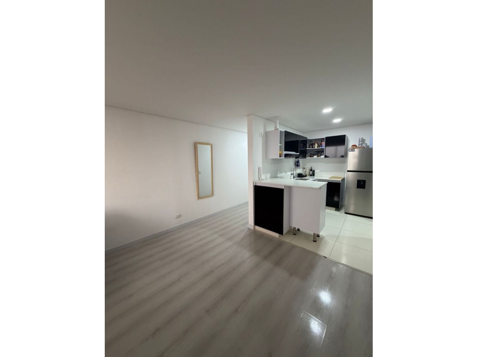 SE VENDE APARAMENTO PUENTE ARANDA — foto 4