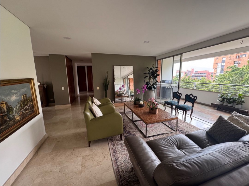 Se vende aparatamento. Milla de Oro, Poblado. Unidad completa Familiar — foto 4