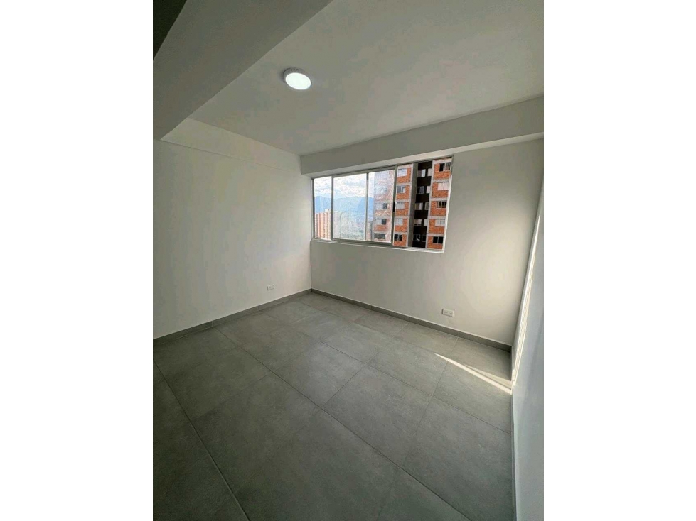 Se vende Apartaestudio de 40Mtr2 en el sector las maderas — foto 3