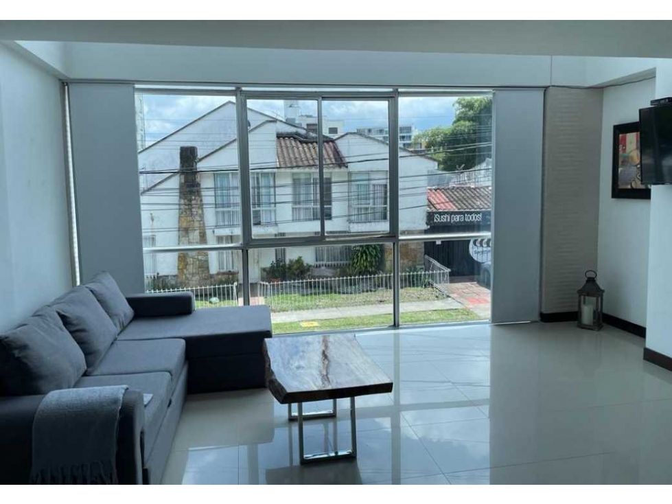 Se vende Apartaestudio duplex , zona: Norte Laureles.