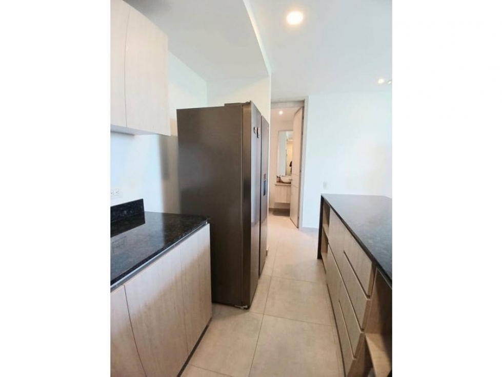 SE VENDE APARTAESTUDIO EN EL PORTAL DE GENOVES — foto 5