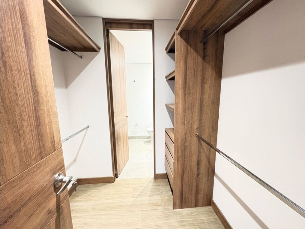 Aparta-estudio en Venta en el Poblado Ciudad del Rio — foto 3