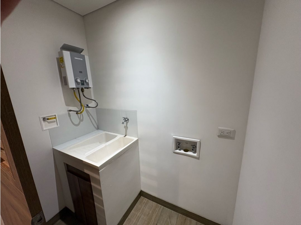 Aparta-estudio en Venta en el Poblado Ciudad del Rio — foto 6