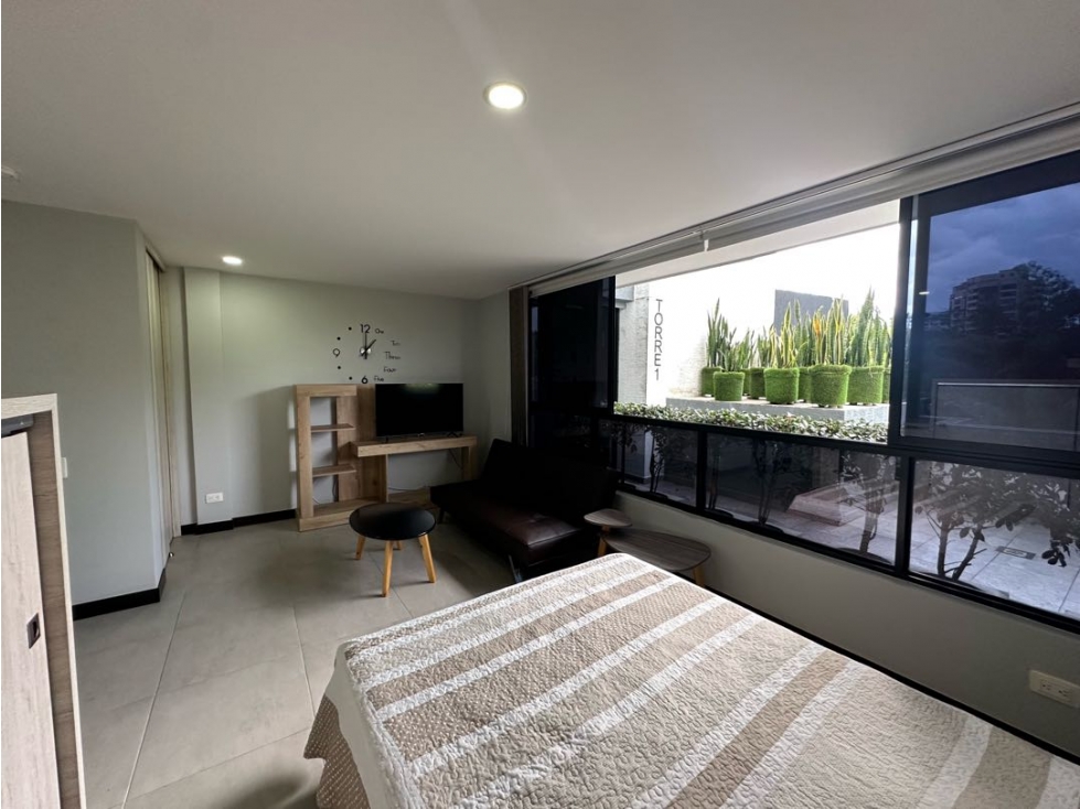 SE VENDE APARTAESTUDIO LOFT AMOBLADO EN LA CASTELLANA ARMENIA — foto 4