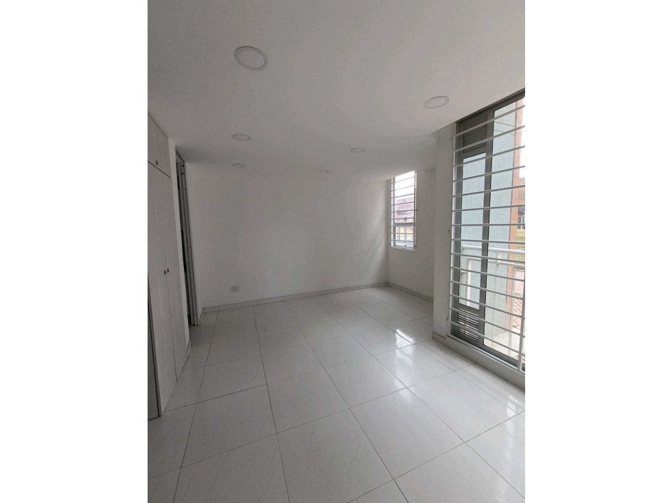 SE VENDE APARTAESTUDIO RENTABLE EN PRIMAVERA 6-39 ET 2 — foto 4