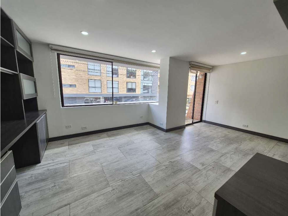 SE VENDE APARTAESTUDIO REMODELADO EN SANTA BIBIANA — foto 3
