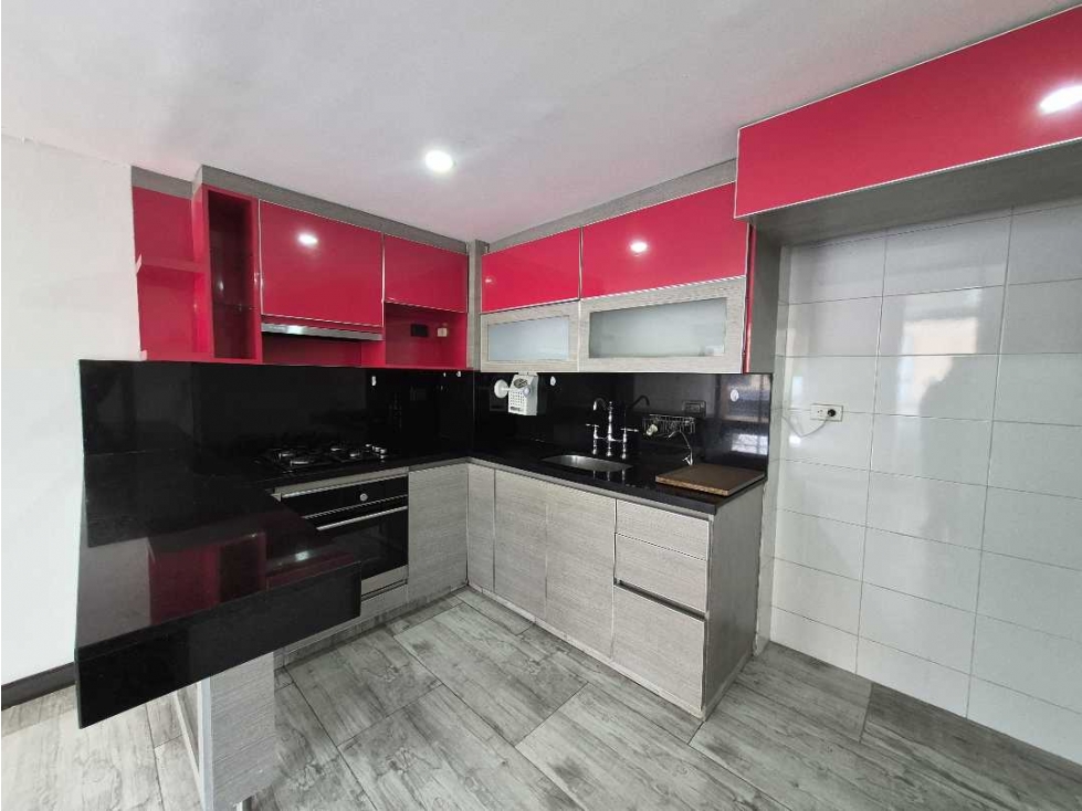 SE VENDE APARTAESTUDIO REMODELADO EN SANTA BIBIANA — foto 4