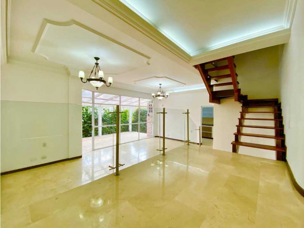 Se vende casa en Medellín Poblado Alto