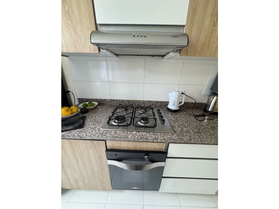 SE VENDE APARTAMENTO 3 HABITACIONES, PINARES,REMODELADO PDP — foto 2
