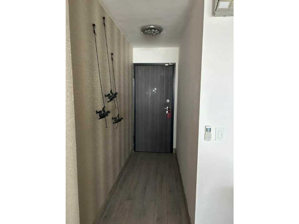 SE VENDE APARTAMENTO AMUEBLADO EN OBARRIO 128 MTS 3 REC +CBE — foto 6