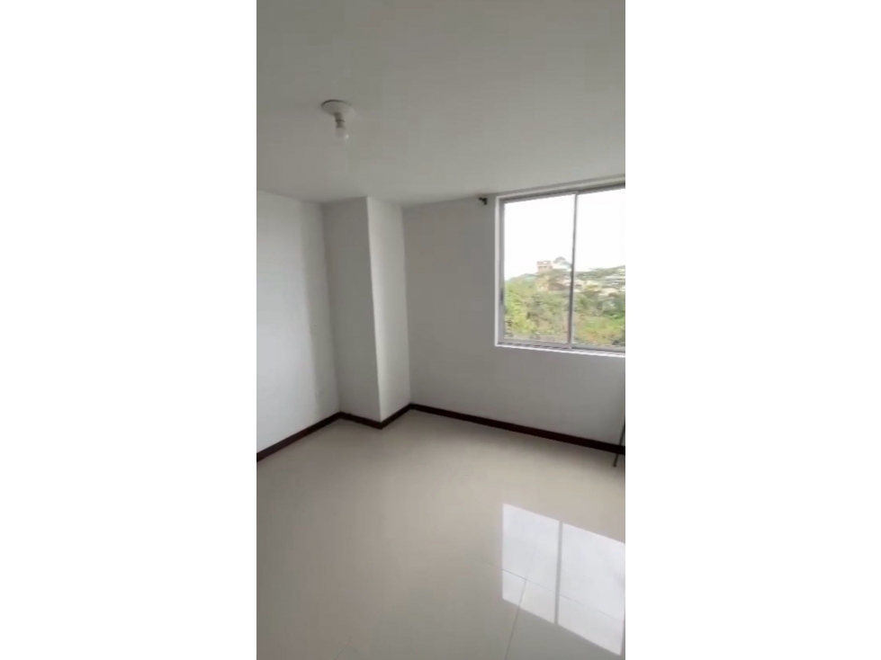 Se vende APARTAMENTO, av Bolívar , Armenia Quindio. — foto 3