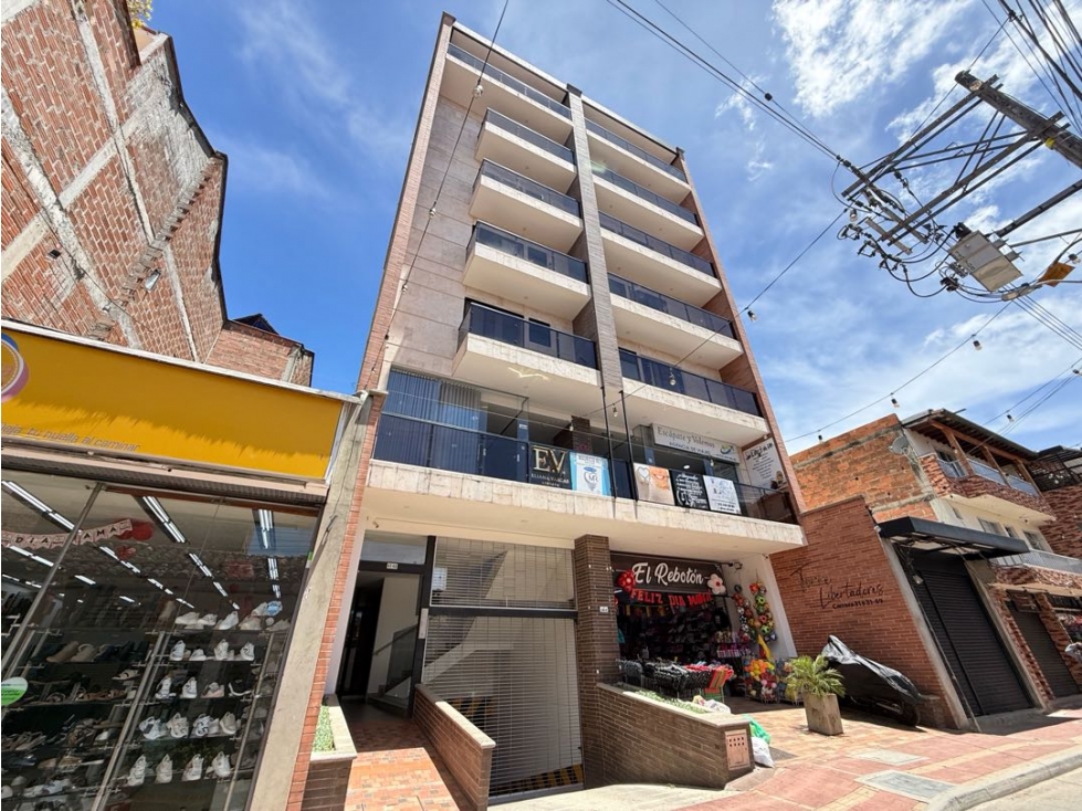 Se vende apartamento cerca al parque del Carmen de Viboral