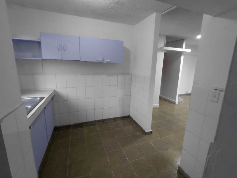 SE VENDE APARTAMENTO CERCA DE 12 DE OCTUBRE - 2 HABITACIONES UN BAÑO — foto 5