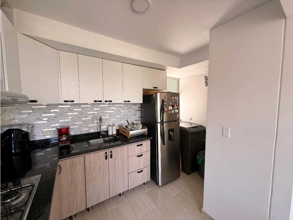 SE VENDE APARTAMENTO CIUDAD MELENDEZ PISO9 C/ASCENSOR PARQ.COMUNITARIO — foto 3