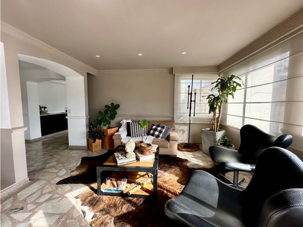 Se Vende Apartamento con Amplios Espacios cerca a la Castellana — foto 2