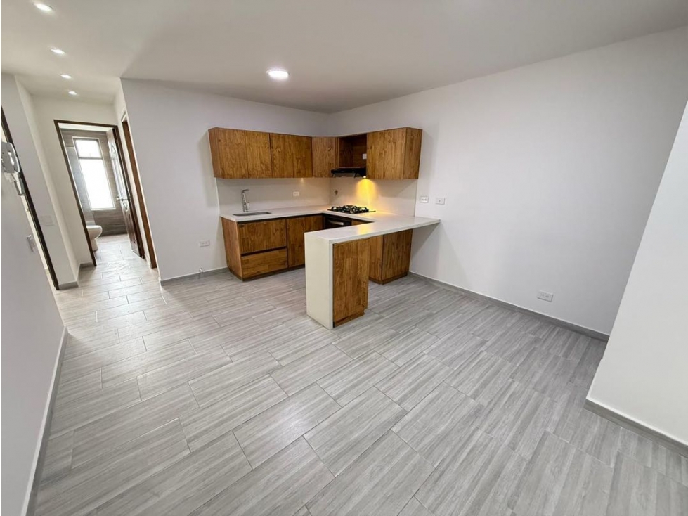 Se vende apartamento con ascensor y parqueadero doble en San Miguel — foto 2