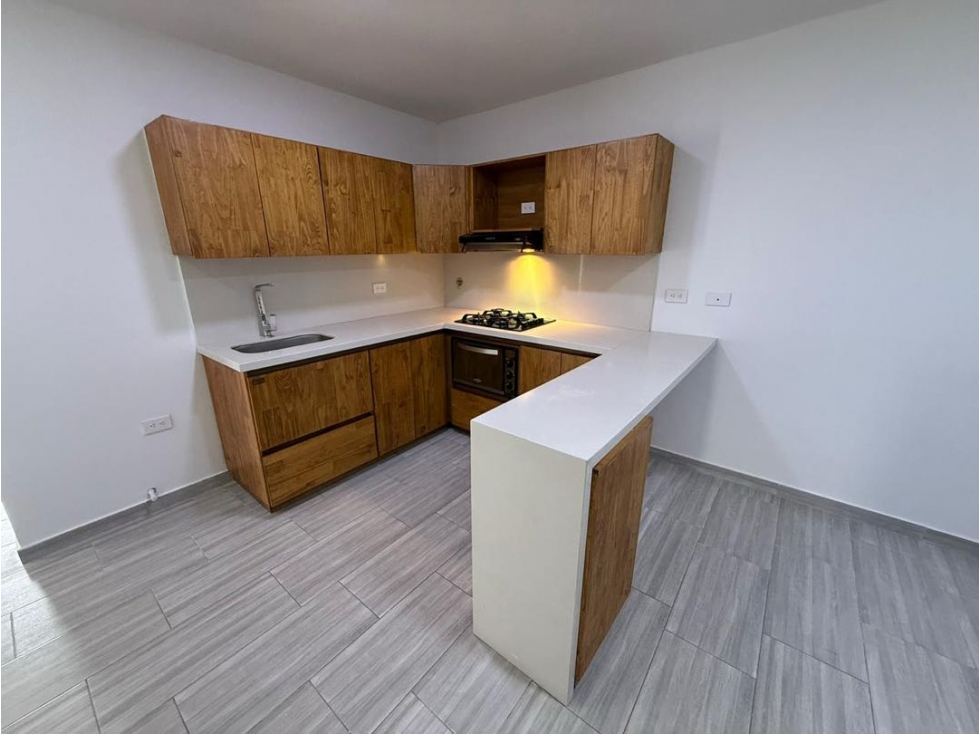 Se vende apartamento con ascensor y parqueadero doble en San Miguel — foto 3