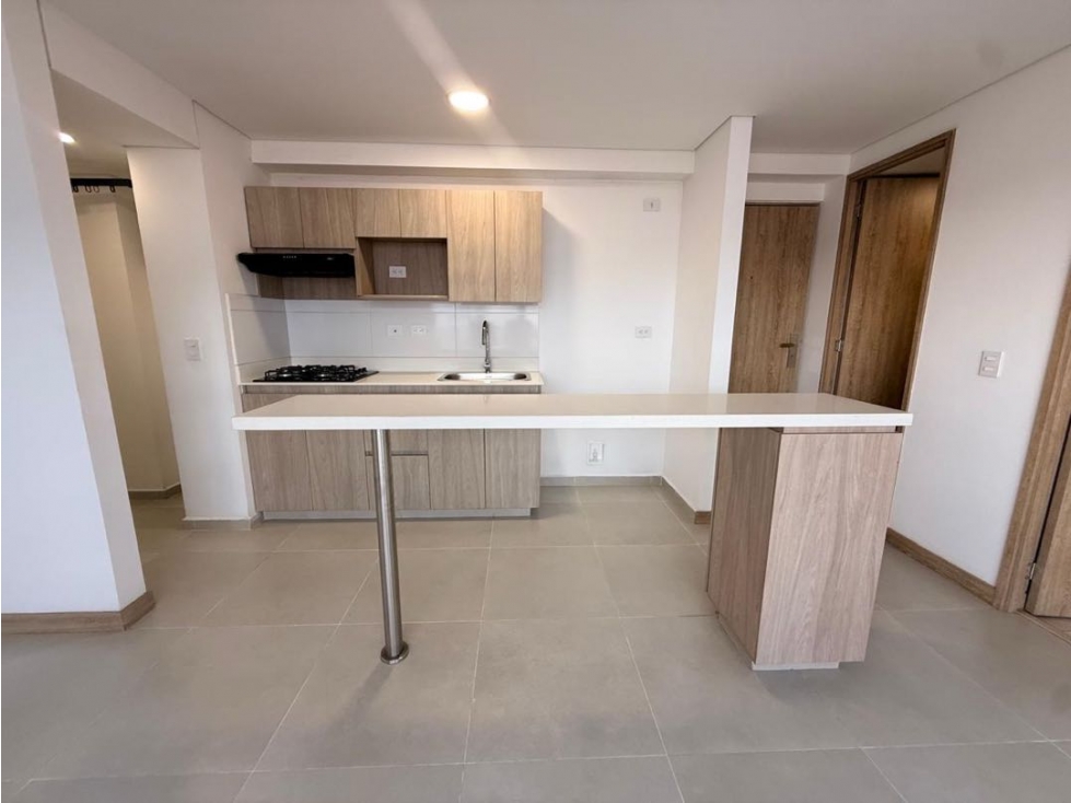 SE VENDE APARTAMENTO CON EXCELENTE VISTA EN ITAGUI MUY CERCA AL PARQUE — foto 5