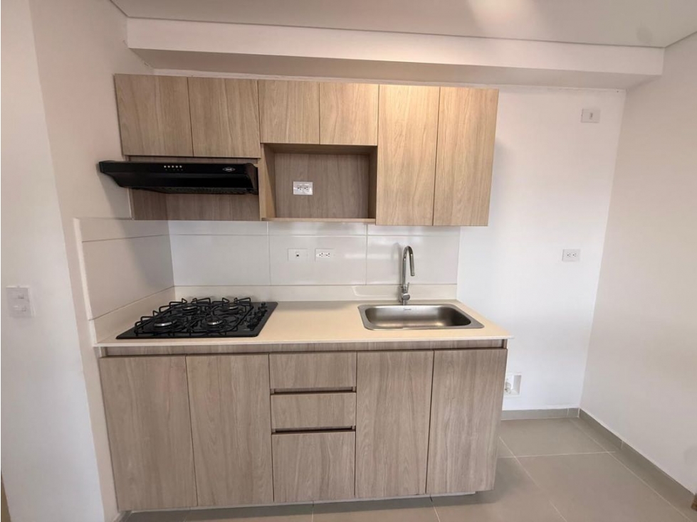 SE VENDE APARTAMENTO CON EXCELENTE VISTA EN ITAGUI MUY CERCA AL PARQUE — foto 6