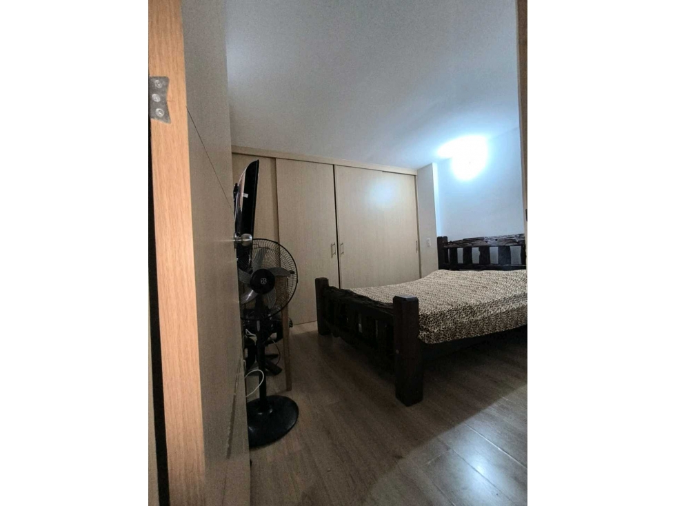 SE VENDE APARTAMENTO CON PARQUEADERO PRIVADO EN UNIDAD CERRADA — foto 3
