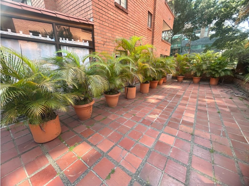 SE VENDE APARTAMENTO CON TERRAZA EN EL POBLADO