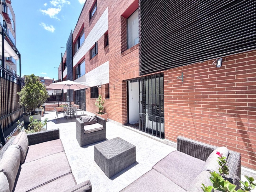 SE VENDE APARTAMENTO CON TERRAZA EN SAN PATRICIO