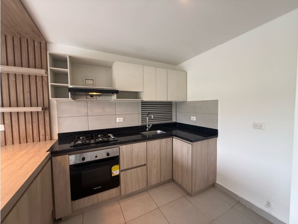SE VENDE APARTAMENTO CON TERRAZA EN LA AV. CENTENARIO ARMENIA — foto 2