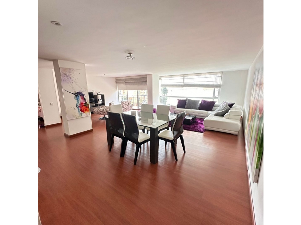 SE VENDE APARTAMENTO CON BALCÓN EN SANTA BÁRBARA CENTRAL.A